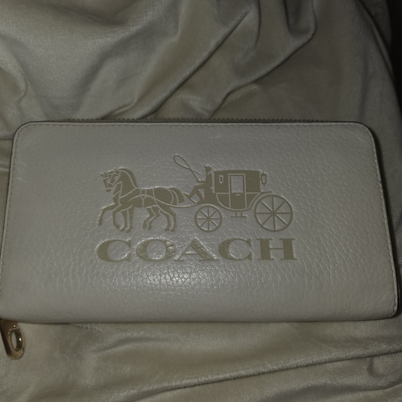 Coach Handbags - Coach Light Beige Leather Wallet